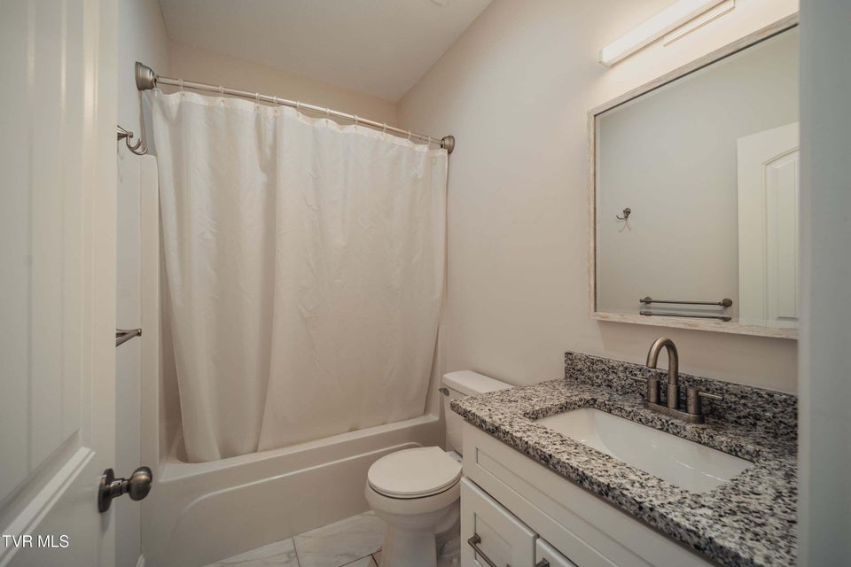Photo #32: 3107 Bridgewater Boulevard