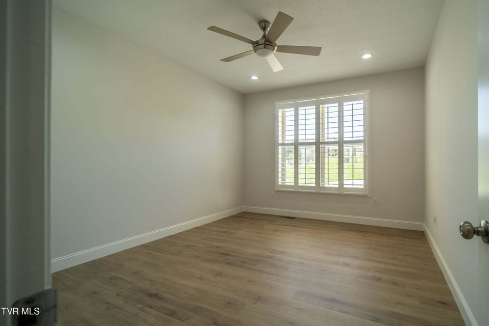 Photo #33: 3107 Bridgewater Boulevard