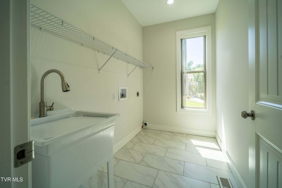 Photo #39: 3107 Bridgewater Boulevard