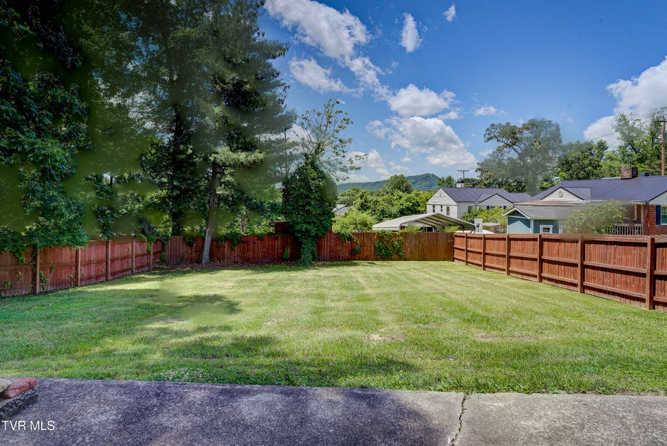Photo #11: 1321 Pineola Avenue
