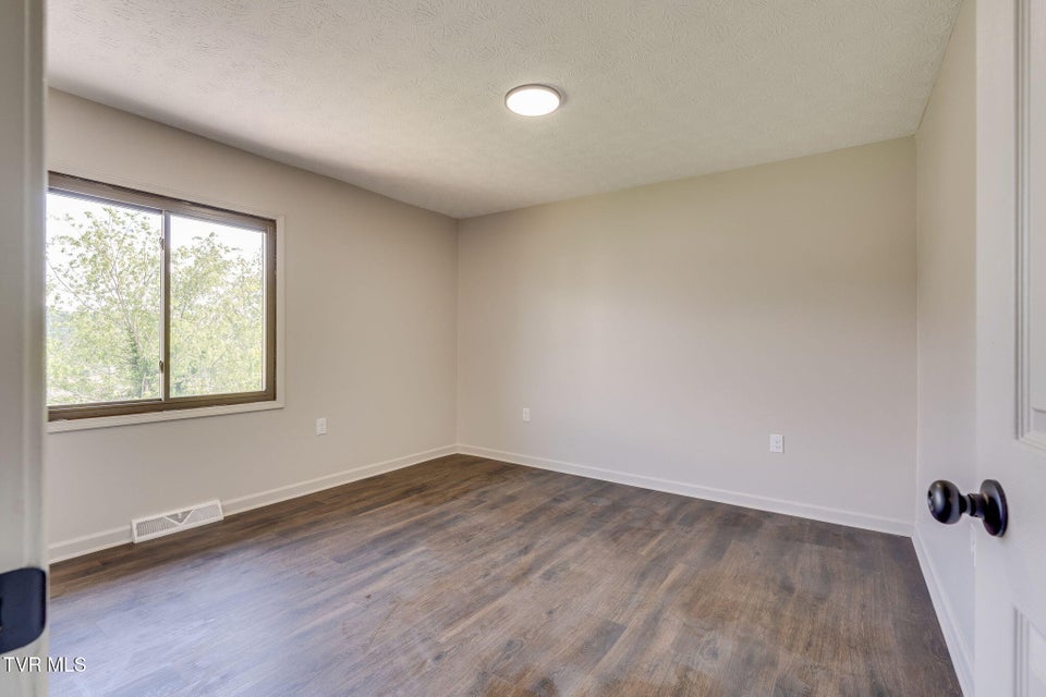 Photo #18: 480 Old Hickory Circle