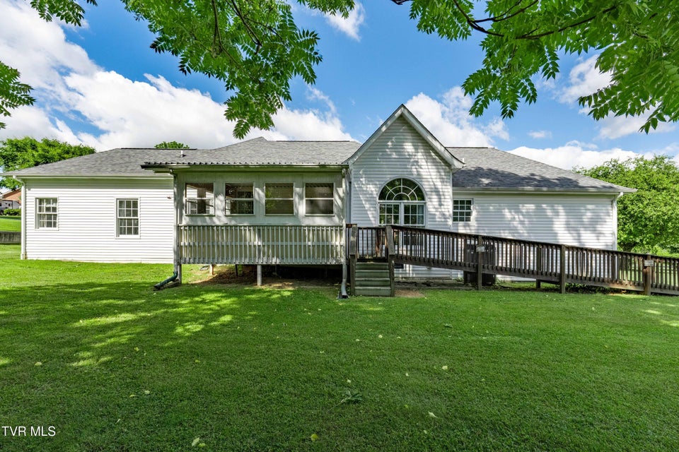 Photo #36: 4006 Navaho Drive