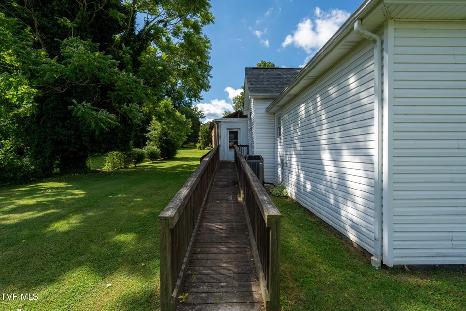 Photo #40: 4006 Navaho Drive