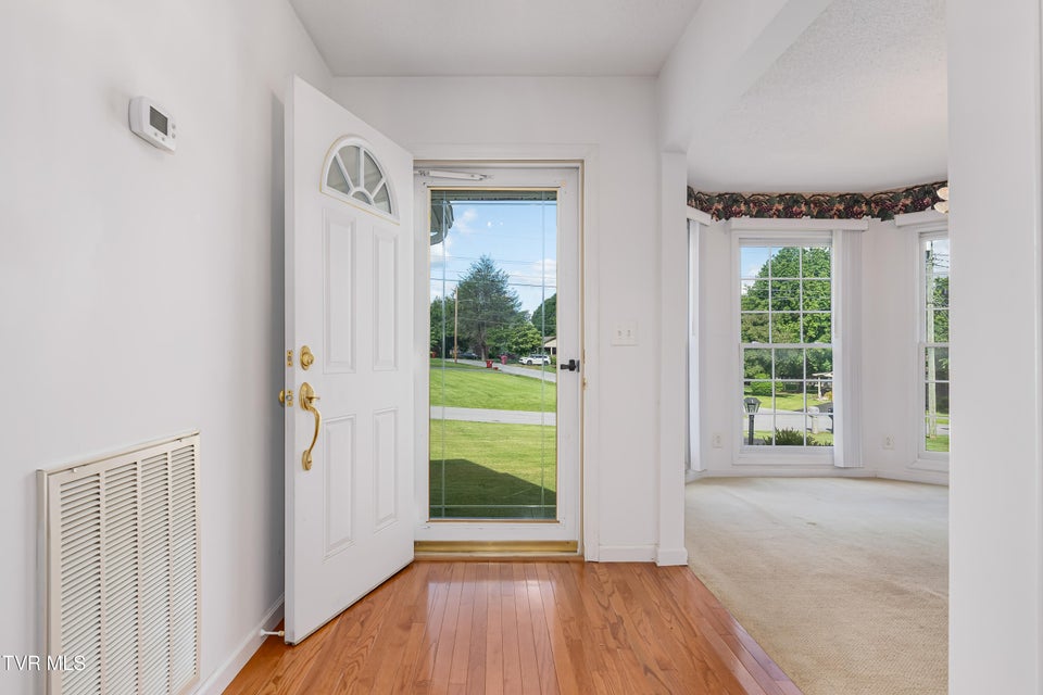 Photo #6: 4006 Navaho Drive