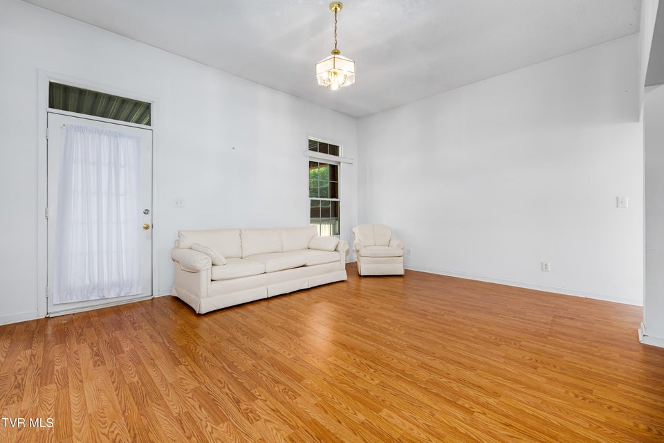Photo #7: 4006 Navaho Drive