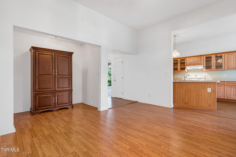 Photo #9: 4006 Navaho Drive