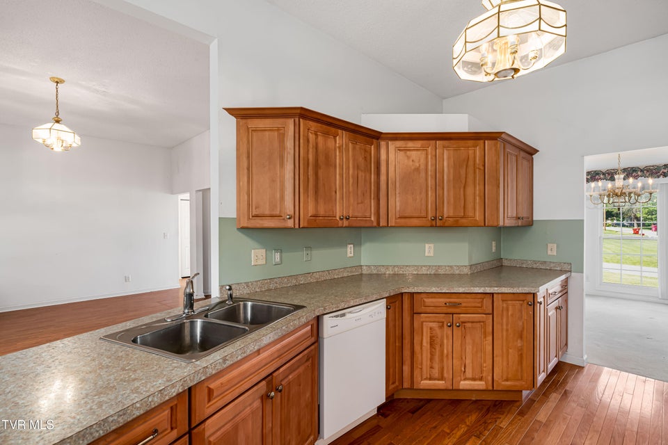 Photo #12: 4006 Navaho Drive