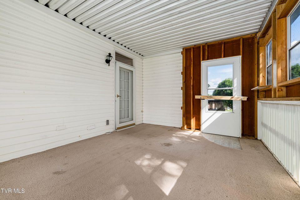 Photo #34: 4006 Navaho Drive