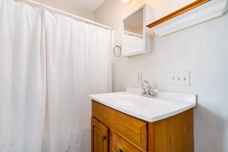 Photo #28: 4006 Navaho Drive