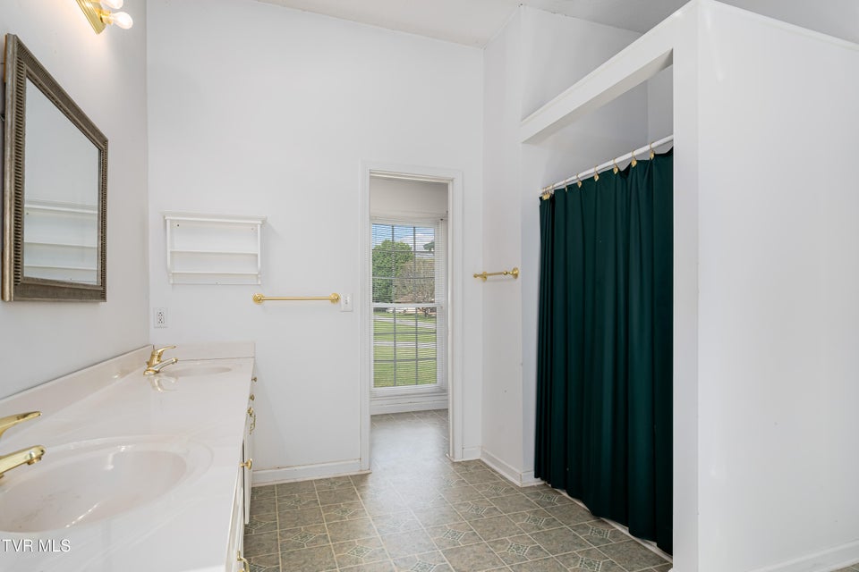 Photo #22: 4006 Navaho Drive