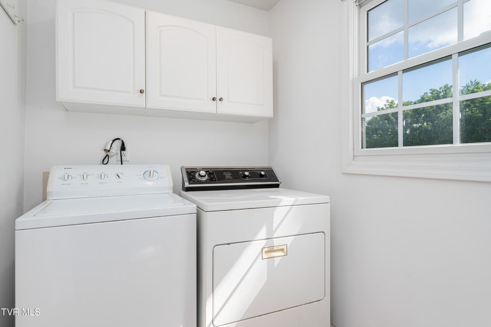 Photo #29: 4006 Navaho Drive