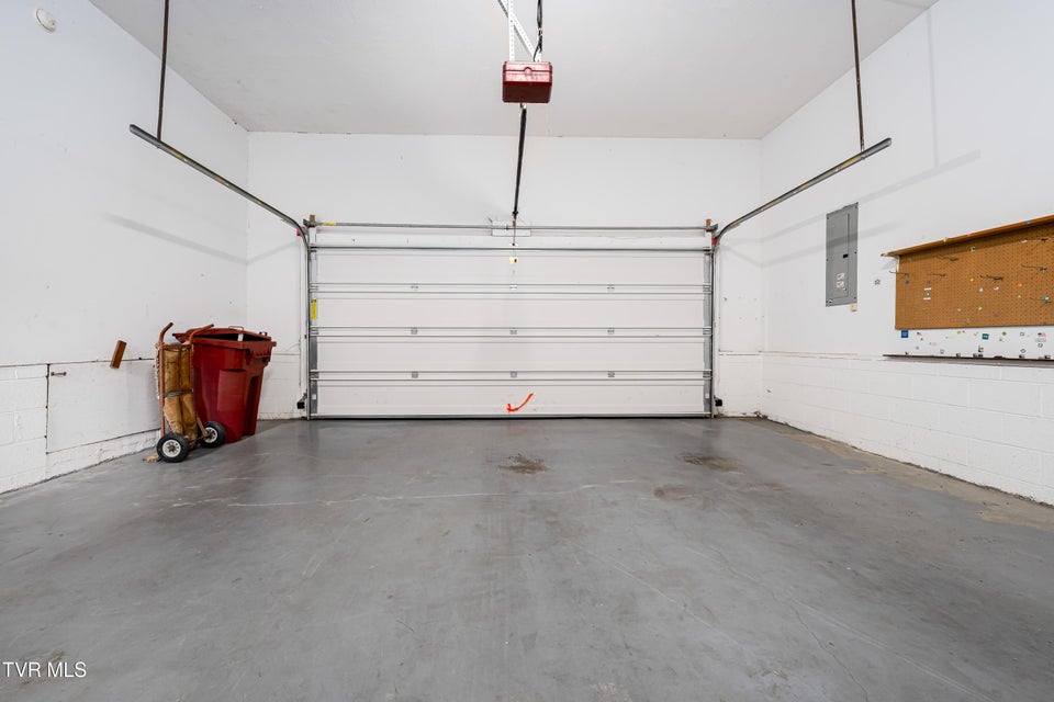 Photo #31: 4006 Navaho Drive