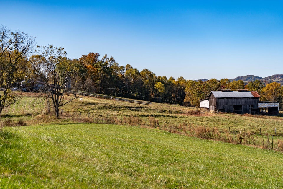 Photo #34: 427 Douglas Shed Road