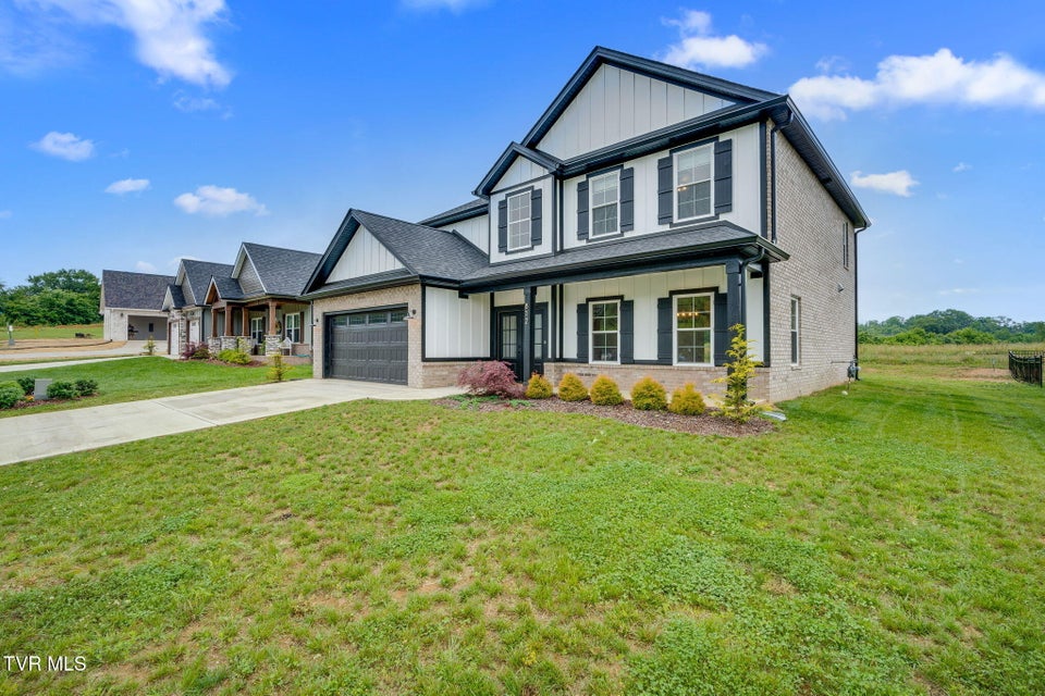 Photo #3: 812 Dolen Place
