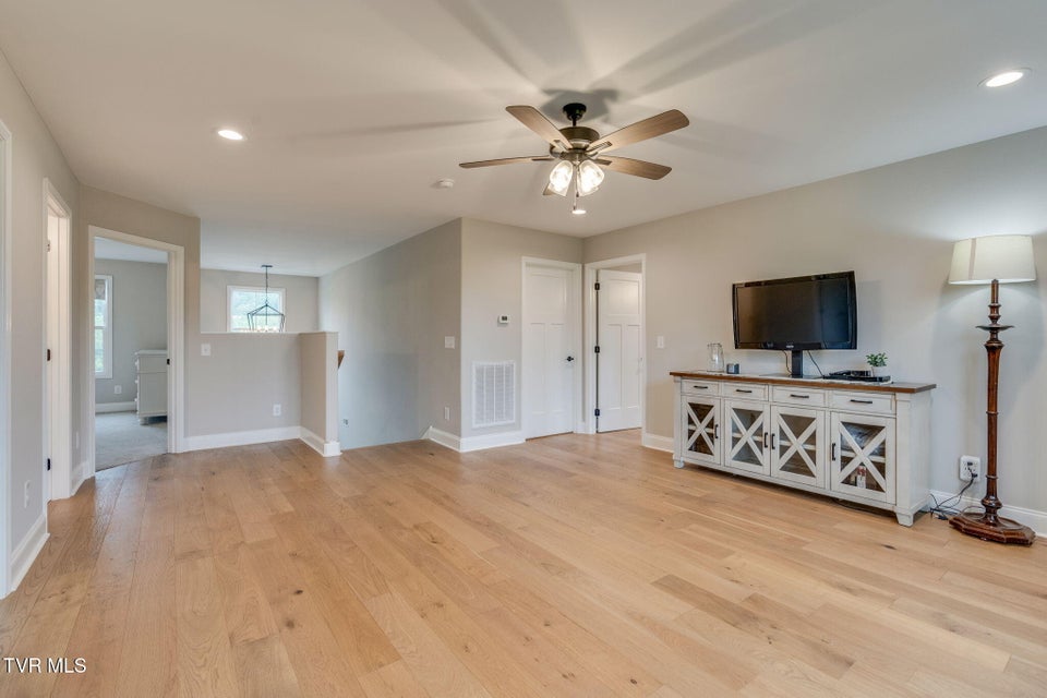 Photo #20: 812 Dolen Place
