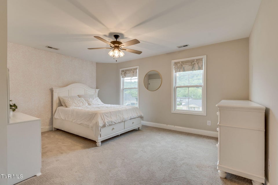 Photo #28: 812 Dolen Place