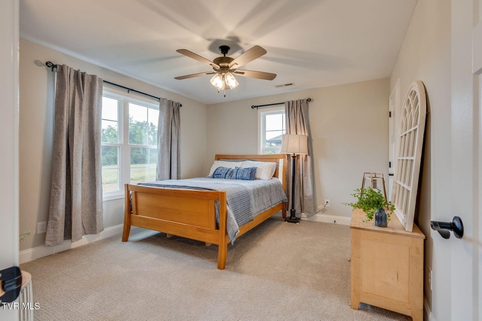 Photo #32: 812 Dolen Place