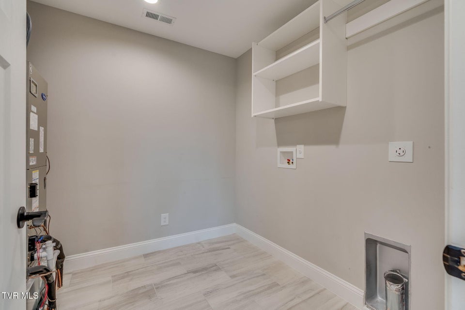 Photo #34: 812 Dolen Place