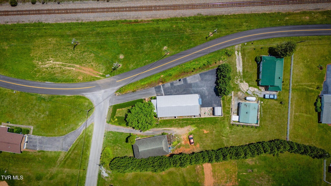 Photo #41: 101 Messick Avenue