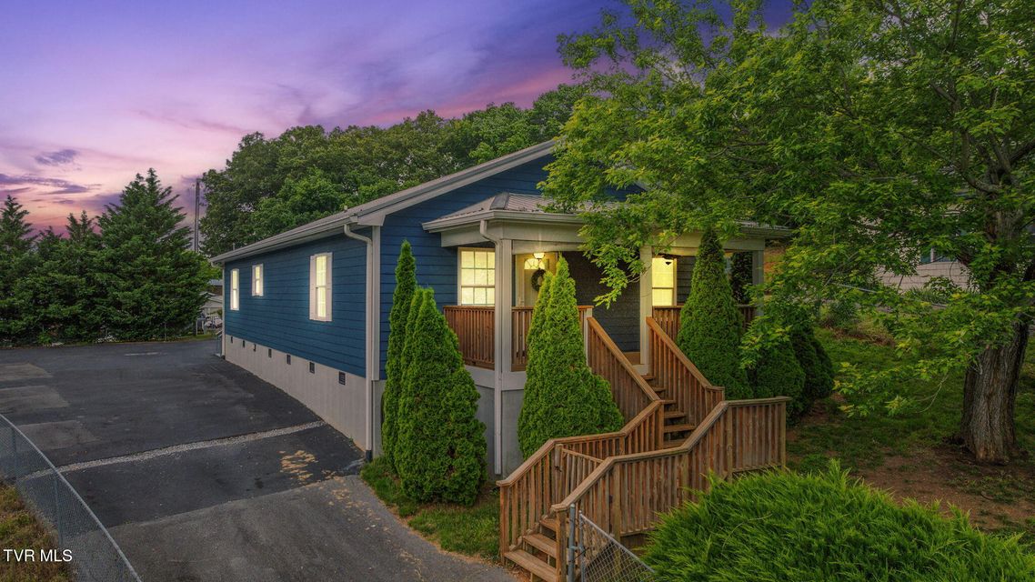 Photo #2: 101 Messick Avenue