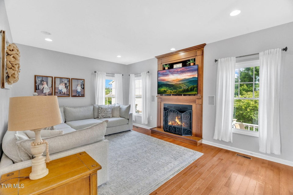 Photo #15: 319 Wiltshire Drive