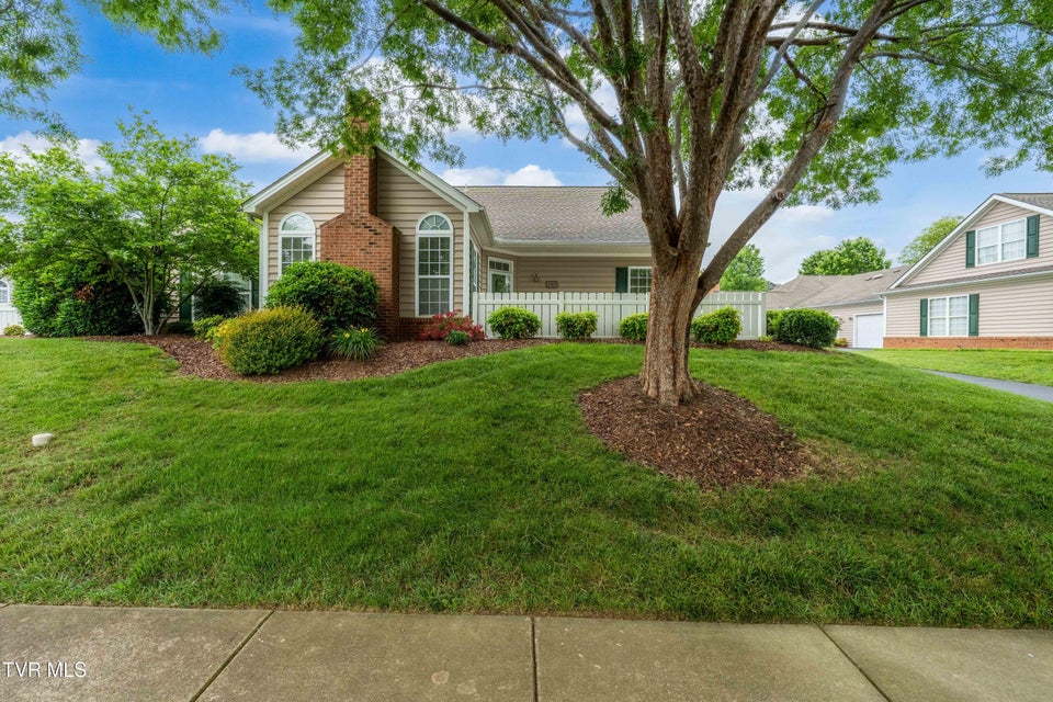 Photo #2: 223 Avonlea Place