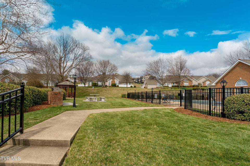 Photo #39: 223 Avonlea Place