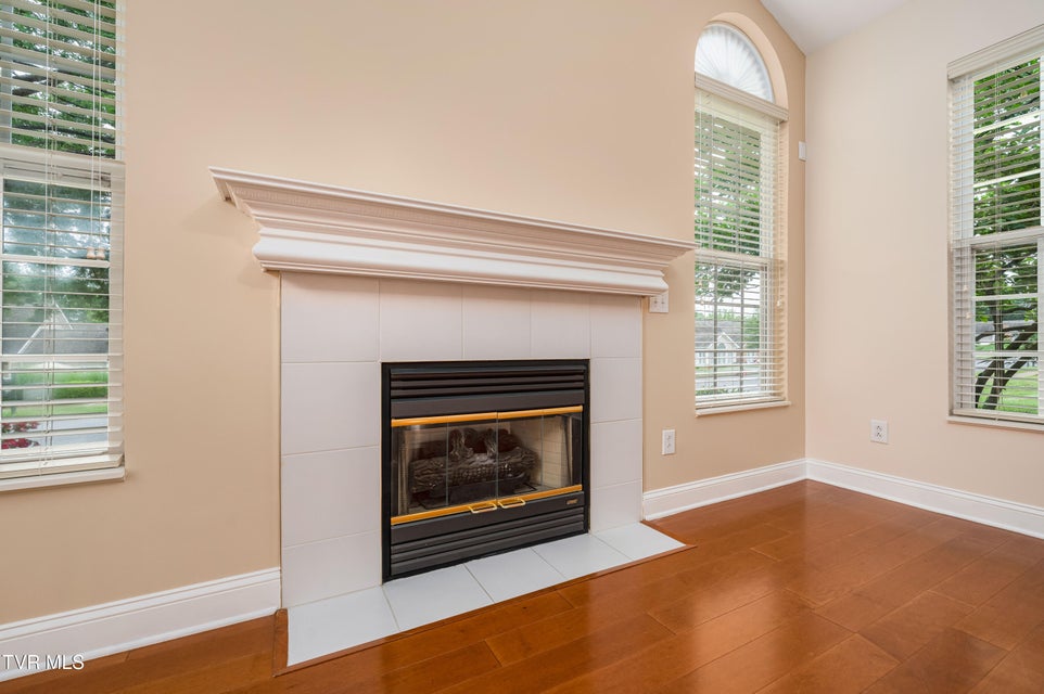 Photo #16: 223 Avonlea Place