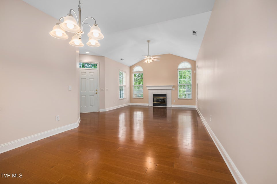 Photo #18: 223 Avonlea Place