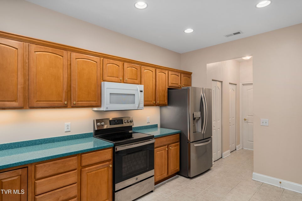 Photo #19: 223 Avonlea Place