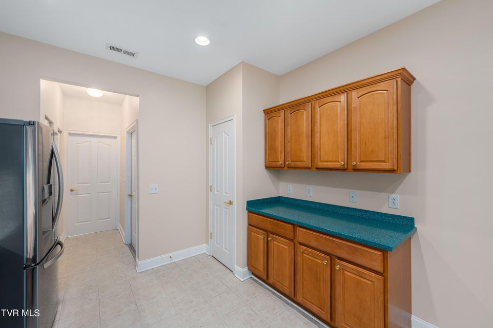Photo #20: 223 Avonlea Place