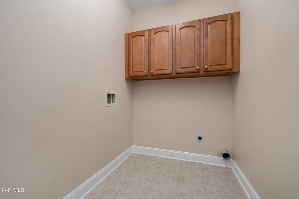 Photo #21: 223 Avonlea Place