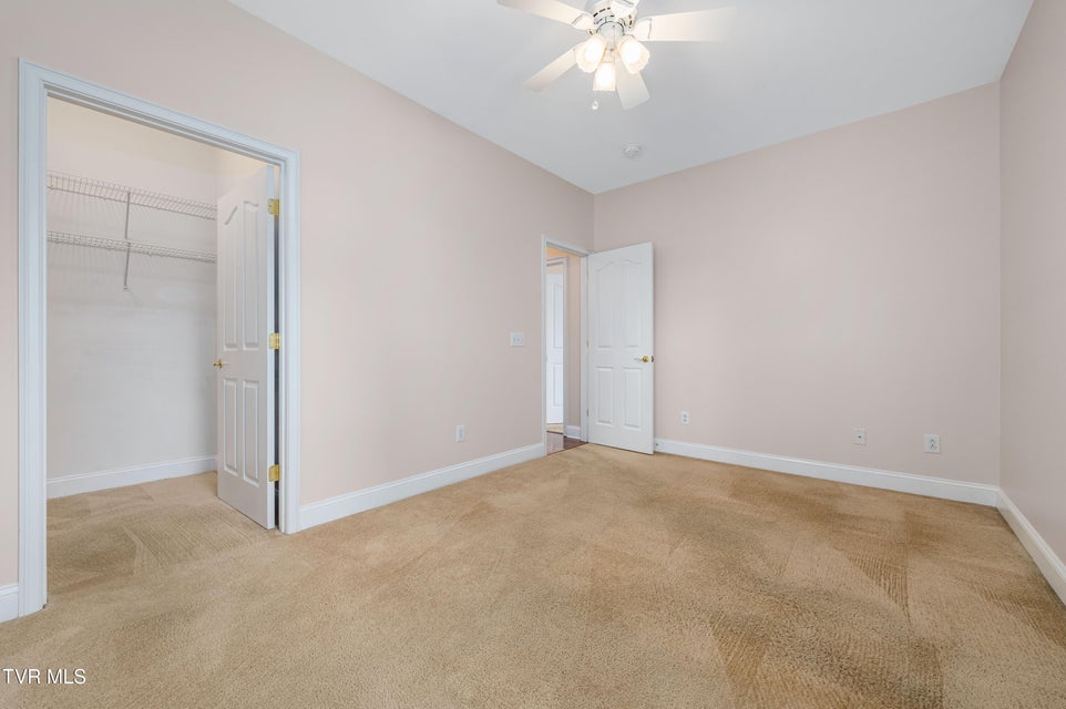 Photo #26: 223 Avonlea Place