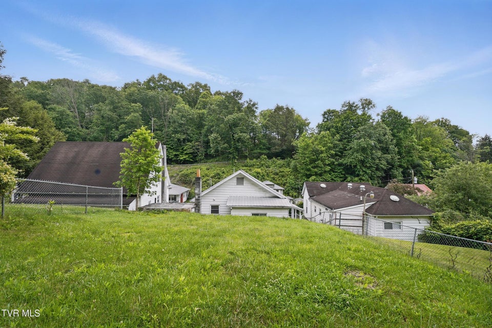Photo #5: 631 Meadow Street