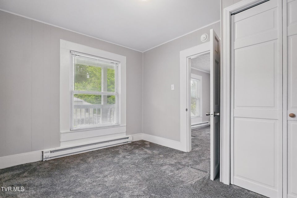 Photo #26: 631 Meadow Street