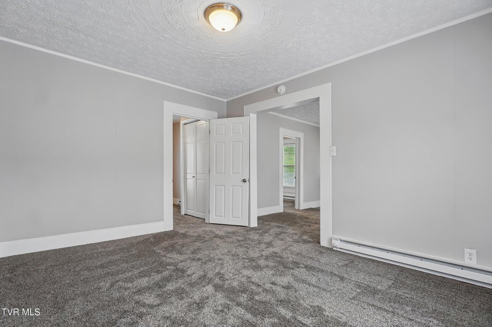 Photo #27: 631 Meadow Street