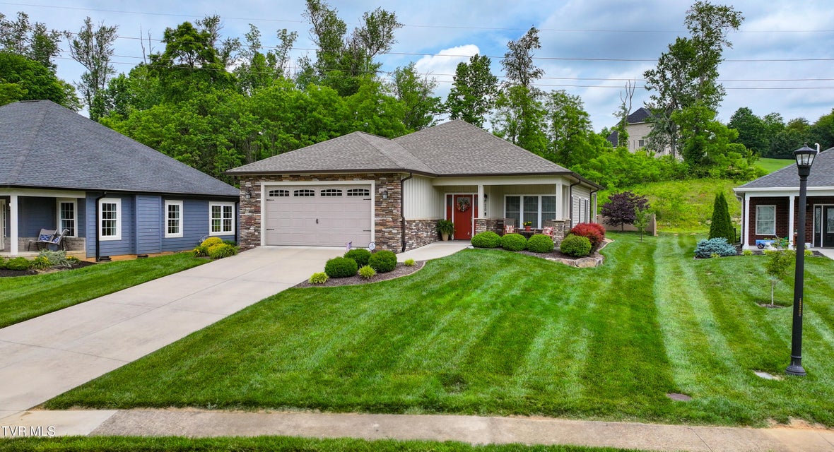 Photo #2: 520 Villa Lane