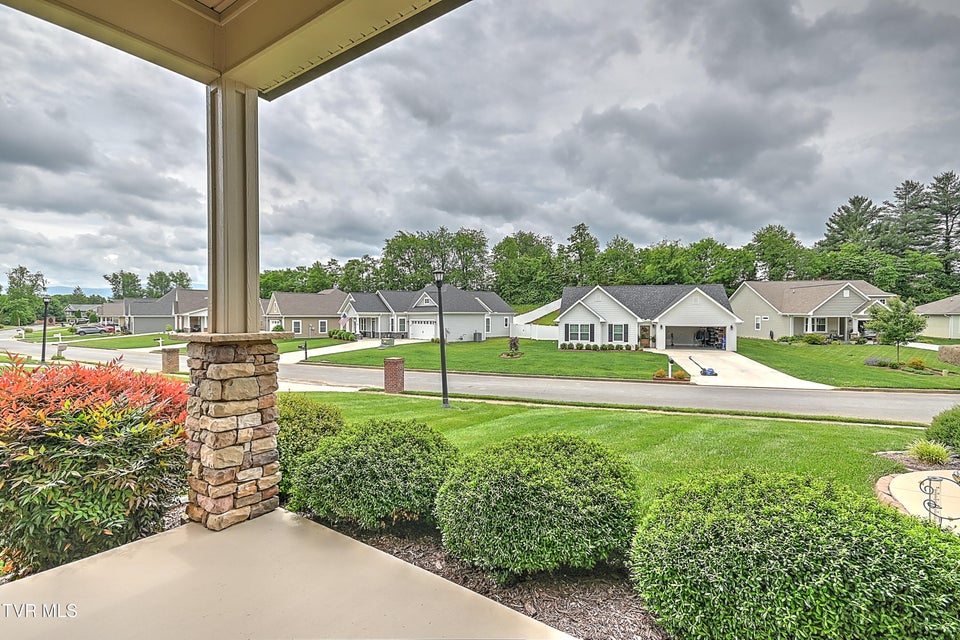Photo #6: 520 Villa Lane