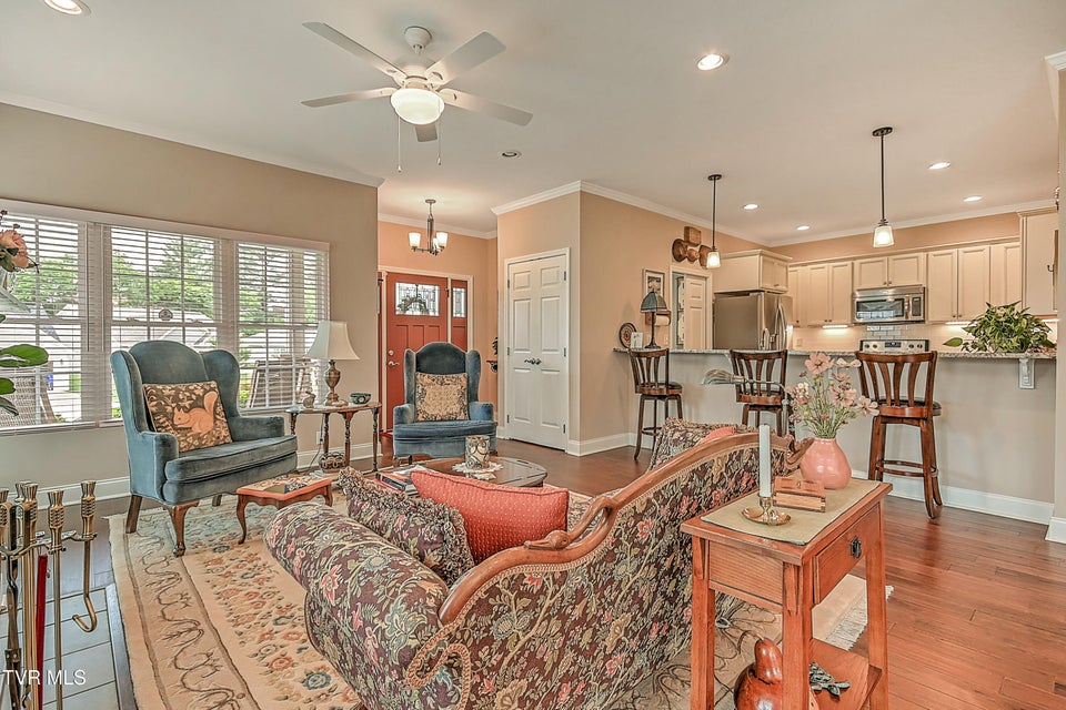 Photo #12: 520 Villa Lane