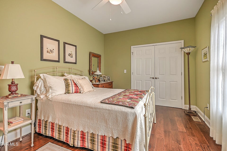 Photo #33: 520 Villa Lane
