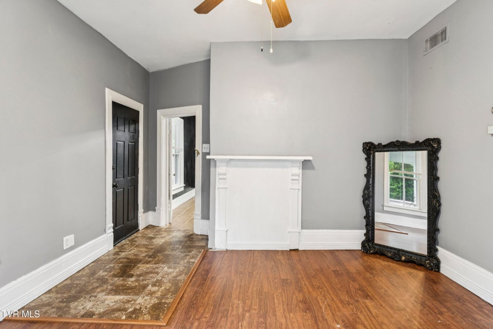 Photo #6: 115 Poplar Street
