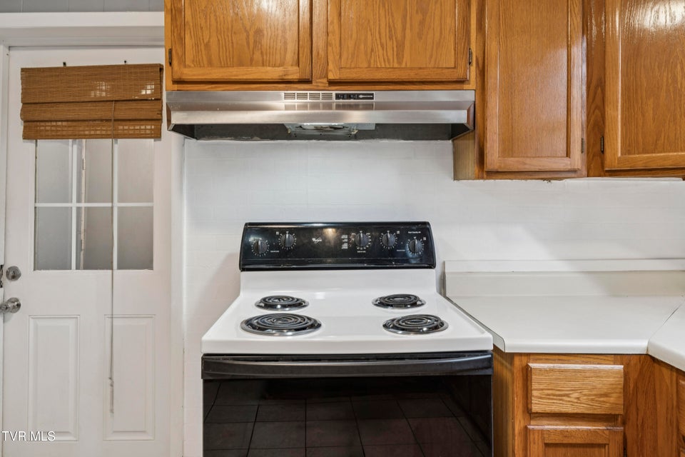 Photo #12: 115 Poplar Street