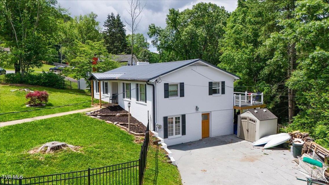 Photo #4: 8 Brooklawn Court