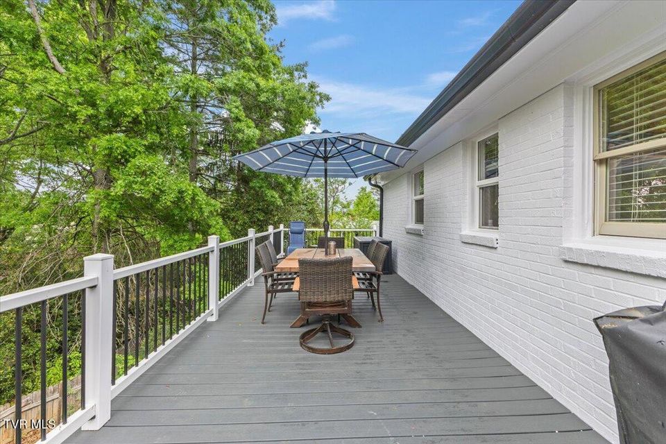 Photo #62: 8 Brooklawn Court