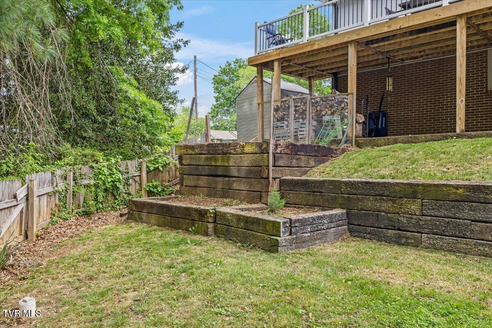 Photo #70: 8 Brooklawn Court