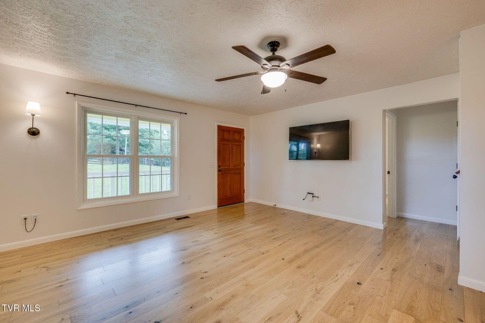 Photo #9: 319 Woodland Road