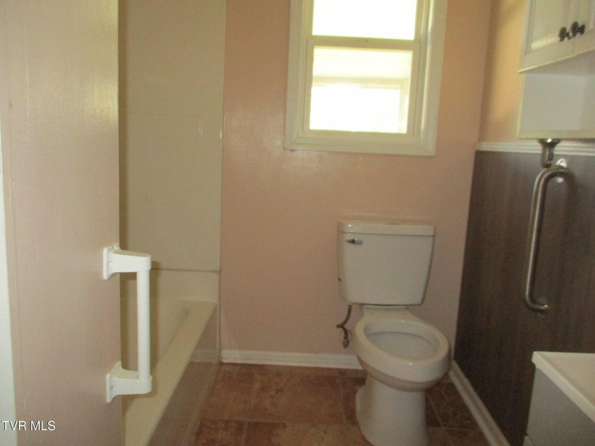 Photo #9: 1608 Unaka Avenue