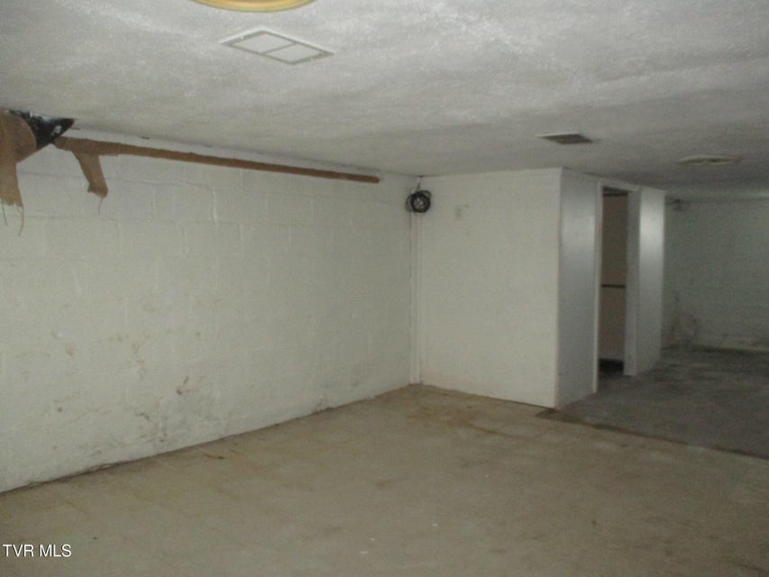 Photo #11: 1608 Unaka Avenue