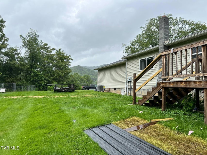 Photo #10: 853 Dryden Heights Drive