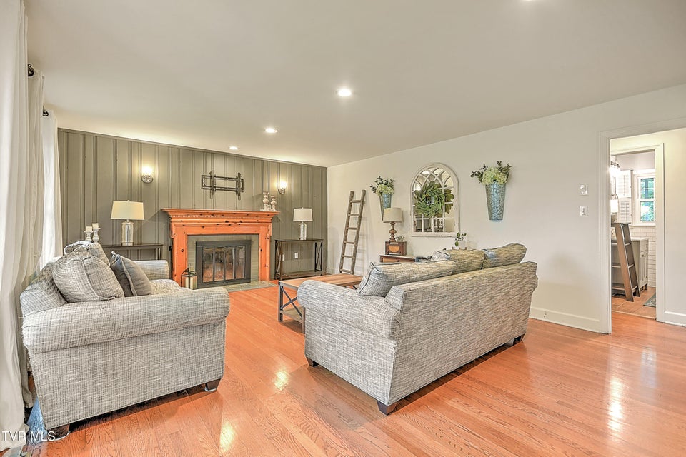 Photo #5: 1449 Warpath Drive